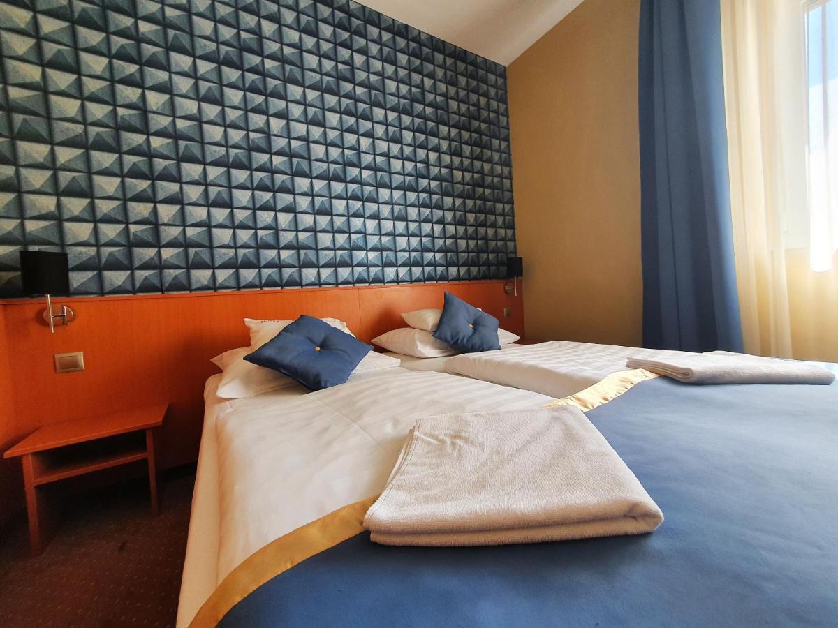 Hotel Platan Székesfehérvár Exteriér fotografie