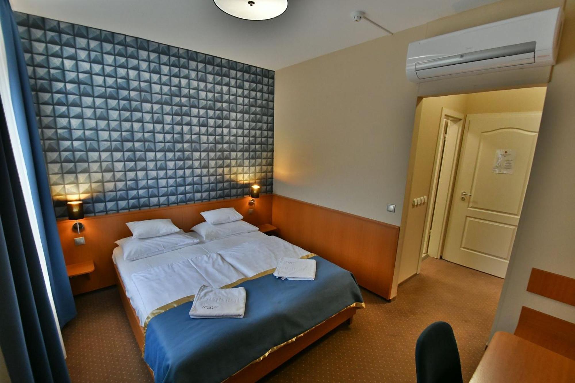 Hotel Platan Székesfehérvár Exteriér fotografie