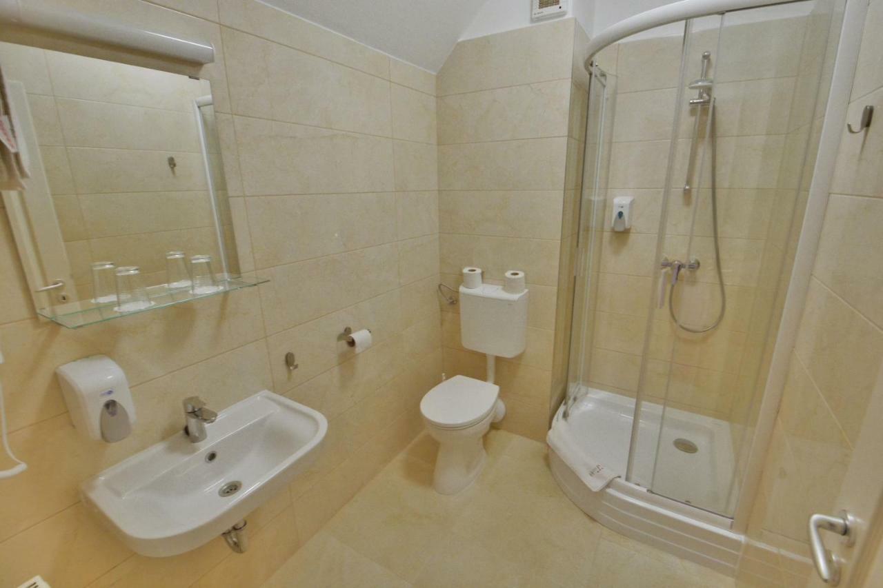 Hotel Platan Székesfehérvár Exteriér fotografie