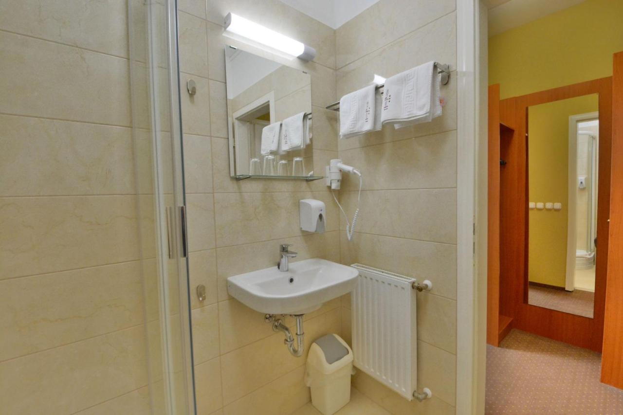 Hotel Platan Székesfehérvár Exteriér fotografie
